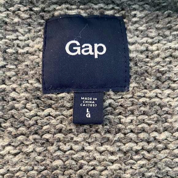 GAP Grey and Mauve Raglan Sleeve Sweater - Picture 4 of 5